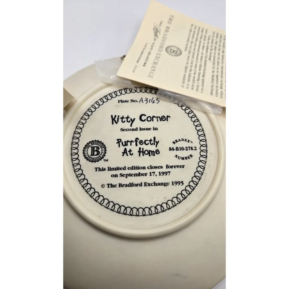 Bradford Exchange Kitty Corner Merri Roderick 3D Wall Plate Purrfectly At Home